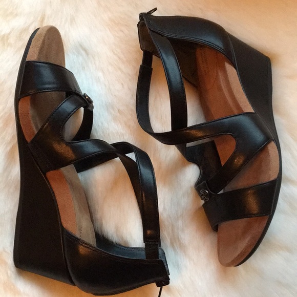 GIANI BERNINI WEDGE BLACK WOMEN SANDALS SIZE 8.5 - Picture 3 of 8